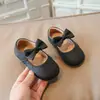 Sapatos de Solado Macio para Bebês e Crianças Pequenas, Primavera/Outono 2026, Sapatos para Caminhada de Bebê, Estilo Coreano, Sapatos de Couro com Laço de Princesa, Sapatos Individuais Infantis