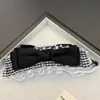 Falda Plisada Pequeña de Encaje Estilo Coreano Falda Blanca Leche con Lazo Pasador Pinza de Plátano Accesorios para el Cabello de Tela Moda Tocado