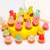 Adornos de pollito de dibujos animados de pato amarillo luminoso multicolor, micropaisaje de resina, joyería creativa, accesorios artesanales