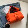 Bolsa de Ombro Klein Blue Toast Bag 2026 Outono Novo Tecido de Nylon Bolsa de Ombro Almofada Bolsa Feminina Casual Bolsa Transversal