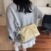 Bolsa Coreana de Nicho com Laço para Mulheres 2025 Nova Tendência Versátil Estilosa Pequena Quadrada Bolsa Textura da Moda Bolsa Transversal