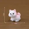 Paisaje en miniatura con lindas figuritas de gatitos con moños, adorables decoraciones DIY para casa de muñecas y pequeños adornos de escritorio