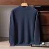 Suéter masculino de cashmere, novo modelo 2026, lã pura, espessado, padrão de grão de milho, corte solto, gola alta discreta, suéter de tricô para outono e inverno