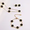 Brincos, Colar e Pulseira da Sorte Flor de Cinco Folhas Vendidos Quentes Transfronteiriços, Conjunto de Joias Simples de Flor de Cinco Pétalas para Mulheres