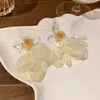 Pendientes Amarillos con Flores Estilo Vacaciones en la Playa para Mujer, Exagerados y Elegantes, Hacen que los Rostros Redondos Parezcan Más Delgados, Pendientes de Alta Gama y de Moda