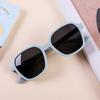Gafas de sol de moda para niños en colores caramelo para niños y niñas tomando fotos, gafas geniales, gafas de sol de luz plana y protección UV
