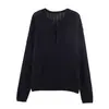 Atacado de Roupas Femininas Transfronteiriças Camiseta de Manga Longa com Cadarço Estilo Europeu e Americano para Mulheres, Elegante e Emagrecedora, Suéter de Malha Rejuvenescedor, Camisa Básica
