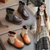 Botas Martin Femininas 2026 Nova Cor Blocos de Cor Costura Lateral com Zíper Fivela Solado Macio Antiderrapante Retrô Outono/Inverno Versátil Botas de Couro