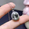 ¡Colgante de cristal verde natural! ¡El cristal está limpio! ¡El color fuego es súper fuerte! El tamaño de la piedra suelta es de 8*10 mm