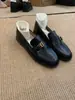 Mocassins femininos estilo britânico 2026 outono vintage estilo old money fivela de metal bico redondo slip-on sapatos de couro para mulheres