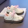 Sapatos Fofos de Solado Grosso para Meninas, Sapatos Casuais Versáteis para Estudantes, Sapatos Brancos com Laço para Meninas que Aumentam a Altura