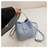 Bolsa de Mão da Moda de Alta Qualidade para Mulheres com Fivela de Cadeado, Bolsa Transversal Versátil e Fashion, Design Exquisito de Urso, Bolsa de Ombro tipo Saco Super Popular