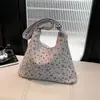 2026 Novo Estilo Bolsa de Mão Casual Retrô Estampada Elegante com Laço Grande Capacidade para o Dia a Dia Bolsa Tote de Ombro/Axila