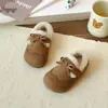 Zapatos Casuales para Niñas con Forro de Felpa Cálido de Lana de Cordero y Algodón 2025 Invierno Nuevos Suela Suave Dos-Algodón Zapatos Versátiles Zapatos Birkenstock Modernos