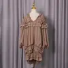 Vestido Off-White com Babados em Camadas Silhueta 2026 Verão Novo Doce Estilo Corte Plissado Babados Patchwork Vestido