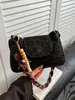 Bolsas de Mujer al por Mayor, Bolso Retro de Hombro y Axila de Cuero Suave, Estilo Nuevo, Texturizado, Adecuado para el Trabajo y los Viajes Diarios, Estampado de Leopardo, Correa Doble para el Hombro, Bolso Cruzado