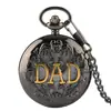 Promoção quente da Amazon Relógio de bolso masculino clássico retrô letra capital PAI/MÃE letra inglesa Colar de presente relógio de bolso