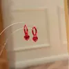 Pendientes de Corazón Rojo Estilo Hong Kong Corazón Rojo Vintage para Año Nuevo, Resaltando un Look Suave y Elegante, Pendientes de Botón