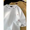 2026 Nueva Camiseta Unisex Casual Moderna Versátil de Manga Corta Resistente con Bordado Arcoíris Simple para Pareja
