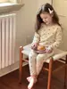 Nuevo conjunto de pijama de otoño e invierno para niñas timo, que consta de una parte superior y una inferior, ropa de otoño e invierno para niños, pijamas casuales con temática de dibujos animados y pantalones para dormir