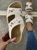 Sandalias Bordadas de Suela Gruesa de Gran Tamaño Europeas y Americanas Transfronterizas 2023, Zapatos de Mujer Cómodos y Versátiles, Forma de Zapato Ancho, Transpirables, Rojos