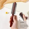 Venta Directa de Fábrica Madera Marrón Rojizo Pelo Rizado Peine Cilindro Hebilla Interior Rodillo Barbería Peine de Madera Diente de Nylon Peine de Estilismo