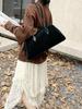 Bolso Boston de Gamuza de Alta Gama de Gran Capacidad para Mujer, Bolso de Hombro de Bowling Frosted de Moda y Versátil para Viajes