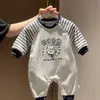 Traje de una pieza súper lindo para bebé 2026 Nuevo Otoño Ropa para recién nacidos y de un año Mono de estilo coreano con bordado de dibujos animados para bebé