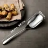 La fábrica de origen admite la personalización de cucharas de servir para hotel y restaurante de acero inoxidable 304, cucharas de uso público, cucharas de postre pulidas a espejo