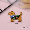 Pegatinas de tela autoadhesivas bordadas por computadora sin costura lindo perro salchicha accesorios para ropa de mascota de dibujos animados decoración al por mayor