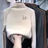 Camiseta interior térmica DeRong para niñas, camiseta de manga larga con cuello semi-alto, capa interior cálida para niños, estilo coreano, moderna y casual.