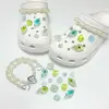 Encantos lindos de dibujos animados para zapatos con varios agujeros, decoraciones versátiles de resina para zapatos, mariposa, burbuja, flor, animales, charms decorativos al por mayor