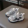 Tênis Esportivo Infantil para Exterior, Novo Modelo Primavera e Outono, Tênis Estilo Forrest Gump para Meninos, Tênis Casuais Leves, Versão Coreana, Tênis de Treino Modernos para Meninas
