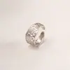 Anillo Abierto Floral Hueco Estilo Retro con Acabado de Alta Gama, Diseño de Nicho a la Moda, Anillo Metálico Ajustable