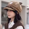 Bonito sombrero octogonal de oso de dibujos animados con orejas, cálido y a prueba de viento, adecuado para mujeres en otoño e invierno, versátil, hace que la cara se vea más pequeña, dulce sombrero de pintor