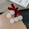 Pasador de Pelo con Lazo de Terciopelo Estilo Coreano Perla Pasador de Lado Pinza para Flequillo Camelia Estilo Hepburn Accesorios para el Cabello para Mujeres