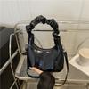 Bolsa de Mão, Ombro e Transversal de Moda Versátil com Corrente Nuvem, Nova para o Verão 2026, Plissada, de Alta Qualidade, Estilosa e na Moda