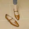 Sapatos Mary Jane retrô franceses, bico quadrado, abertura rasa, design de tira única, salto baixo, simples e versátil para o trabalho, com um estilo suave e elegante, sapatos femininos