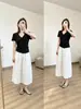 ¡Camiseta elegante de cuello en V estrecho, hombro normal! Tela de Lyocell, amigable con la piel, elegante, de manga corta, color liso, transpirable, top adelgazante