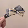 Presilha de Cabelo com Laço Color-Blocked para Mulheres, Presilha Bico de Pato Novo Estilo High-End 2025, Grampo para Parte de Trás da Cabeça, Acessório de Cabelo