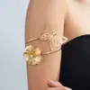 Artículo más vendido transfronterizo: Elegante y Exagerado Brazalete de Brazo de Flor con Mariposa Hueca, Adecuado para que las Mujeres lo Usen en Fiestas Festivas