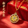 DropshippingPingente Redondo Rotativo Dourado com Padrão de Peônia Multicolor Elegante com Pedra Verde e Centro de Diamante