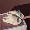 Chinelos Esportivos Modernos com Sensação de Pisar nas Nuvens, Novo Estilo Sandálias de EVA Respiráveis Antiderrapantes Resistentes ao Desgaste Espessas para Interior para Homens