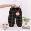 Pantalones Deportivos de Felpa para Niños Invierno 2025 Niños y Niñas Estampado de Cuadros Cabeza de Conejo Jogger Deportivos Pantalones de Abrigo Estilo de Moda