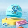 Gorros de Natación para Niños Modelo Nuevo en Stock Orejeras de Dibujos Animados Impermeables Antideslizantes Silicona Suave Gorros de Natación Venta al Por Mayor desde Fabricante