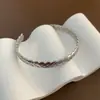 Pulseira de Pérolas de Água Doce Feminina Online Pulseira de Concha Vermelha Namorada Estudante Simples Design de Nicho de Alto Padrão Pulseira Personalizada