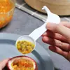 Herramienta abrelotodo, cuchara mágica para uso doméstico, desechable, empaquetada individualmente, herramienta especializada para abrir maracuyá