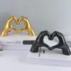 Escultura de Manos en Forma de Corazón Manos Pequeñas Adornos de Amor para Decoración de Estantería Adorno de Escritorio para el Hogar Estatua de Dedos de Amor Decoración Moderna Única Decoración de Tocador para Boda Navidad Cumpleaños Día de San Valentín
