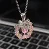 Colar com Pingente de Laço de Coroa de Amor para Mulheres, Corrente para Clavícula, Colar de Design de Nicho de Luxo Leve, Estilo Ins para Estudantes e Melhores Amigas