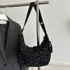 Bolsa de Hombro o Axila Casual de Moda con Lazo Nuevo de Pana Estilo Coreano Artístico 2026